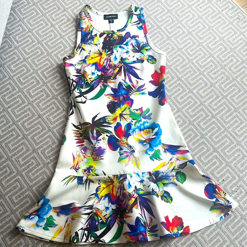 Boutique tropical floral dress sz M, fits like a 6